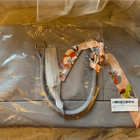 Ms Lovely WEEKENDER DUFFEL BAG WITH SATIN TIE - Picture 3 of 6